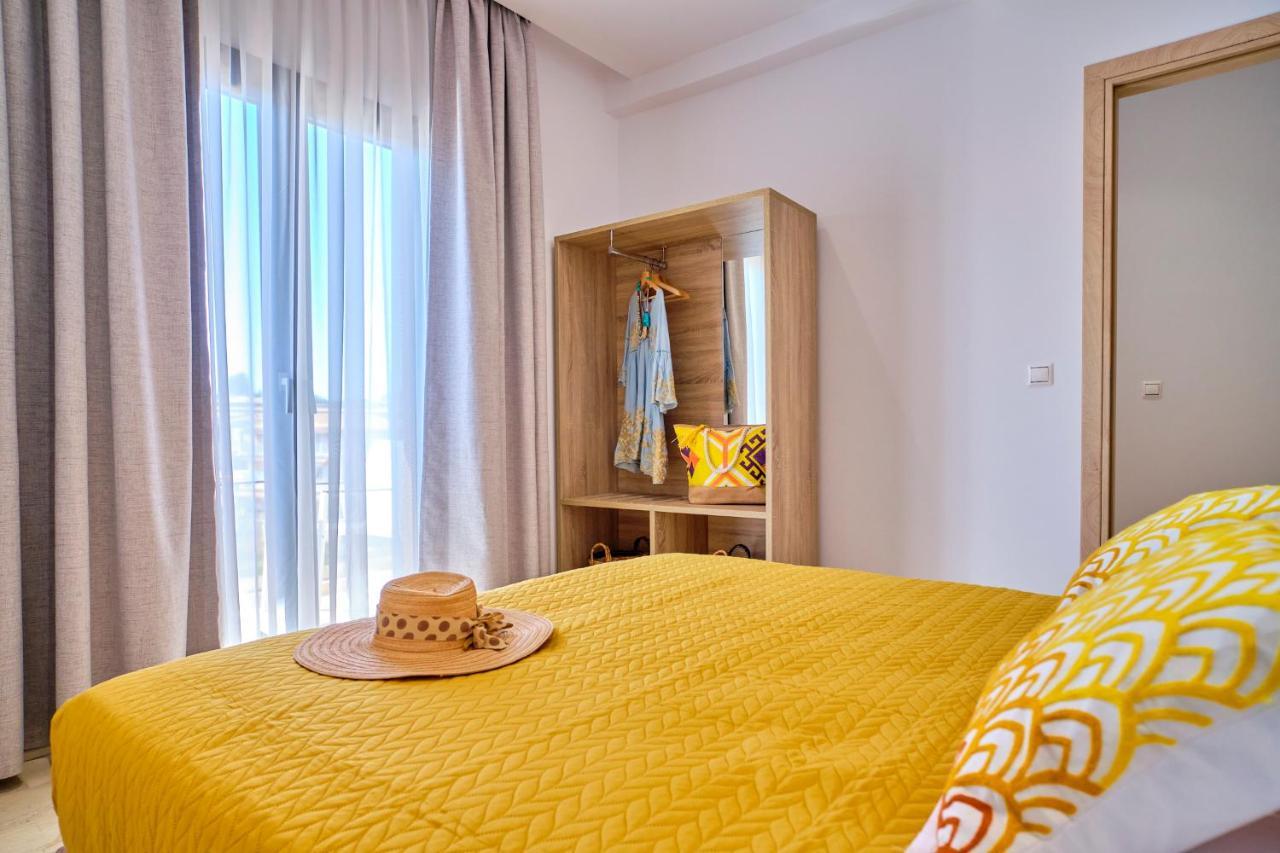 Sunflower Suites Gouvia Corfu Ngoại thất bức ảnh
